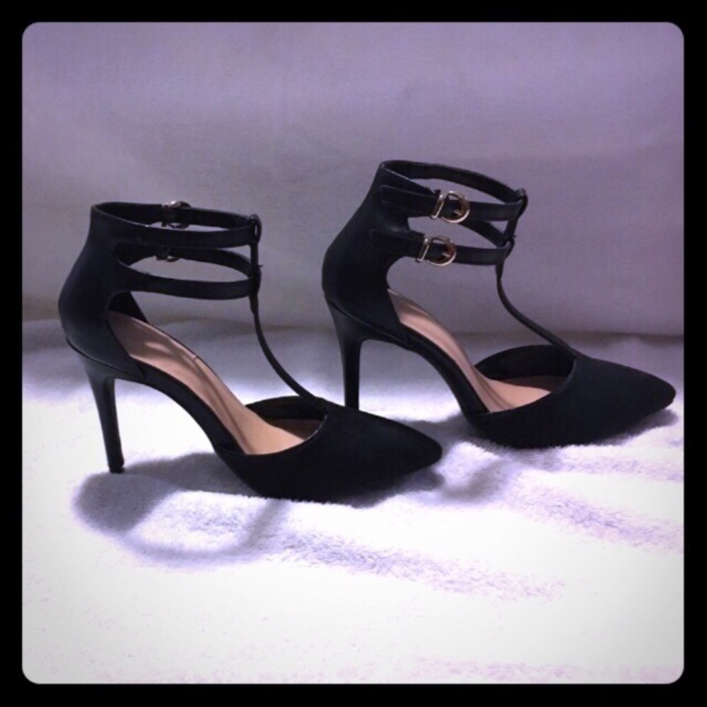 Wild Diva T-Strap Classy Heels